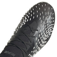 adidas Predator Freak.1 Low Grass Chaussure de Chaussures de Foot (FG) Noir/gris/blanc