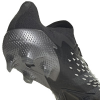 adidas Predator Freak.1 Low Grass Chaussure de Chaussures de Foot (FG) Noir/gris/blanc