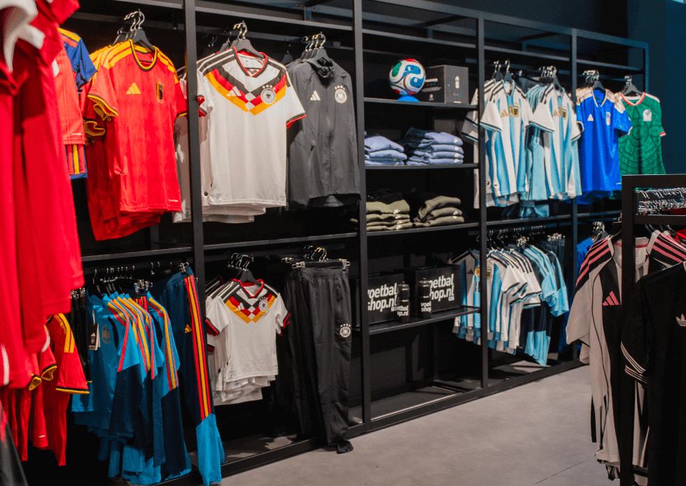 Voetbalshop.nl Tilburg Winkel Binnen Kleding