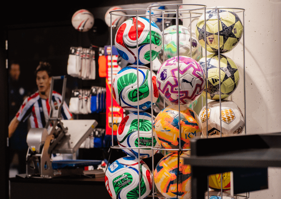 Voetbalshop.nl Tilburg Winkel Binnen Ballen